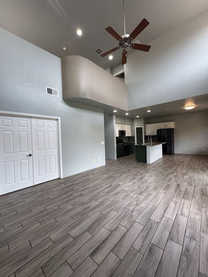 1971 Knowlton St - Photo 6 of 35