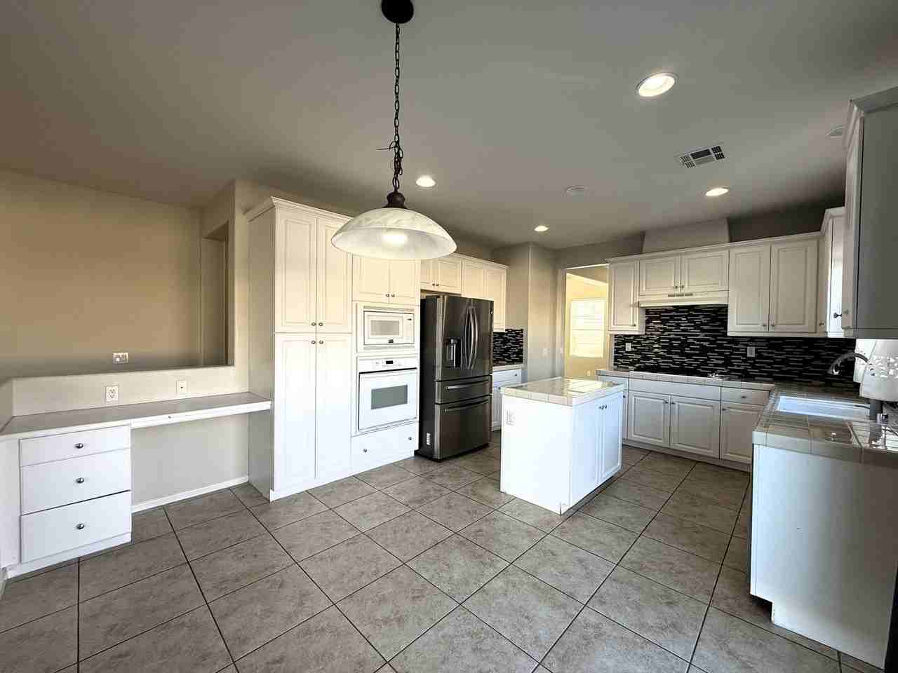 4715 W Avenue J4 - Photo 3 of 21