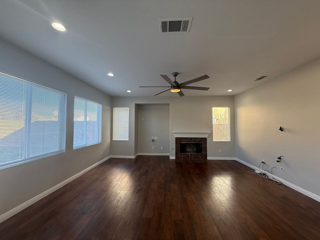 4715 W Avenue J4 - Photo 5 of 21