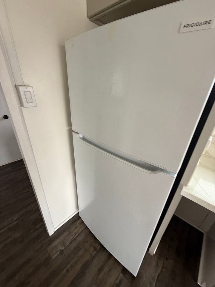 1627A Paula Dr - Photo 6 of 20