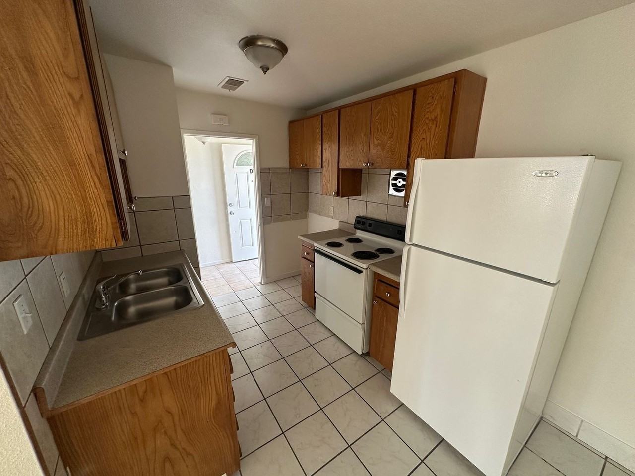 6318 Casada Way - Photo 3 of 11