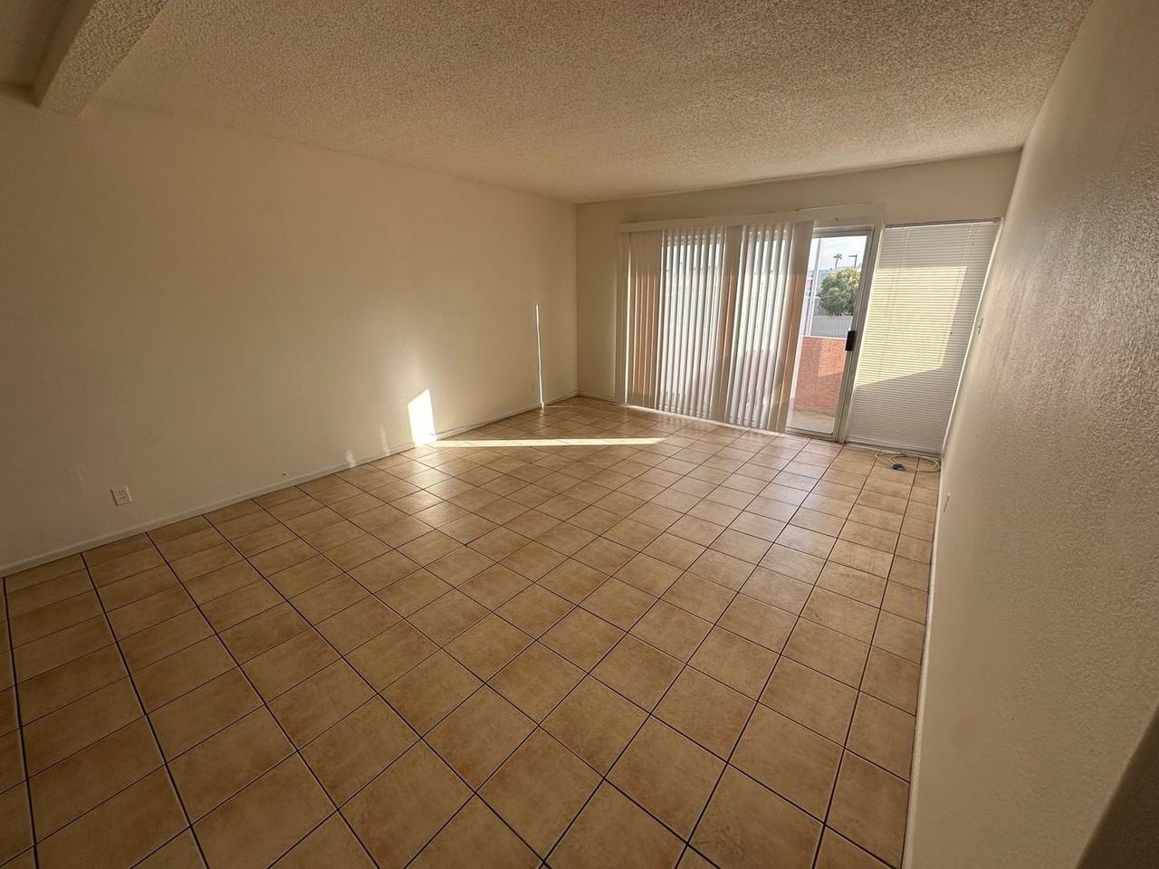 6318 Casada Way - Photo 5 of 11