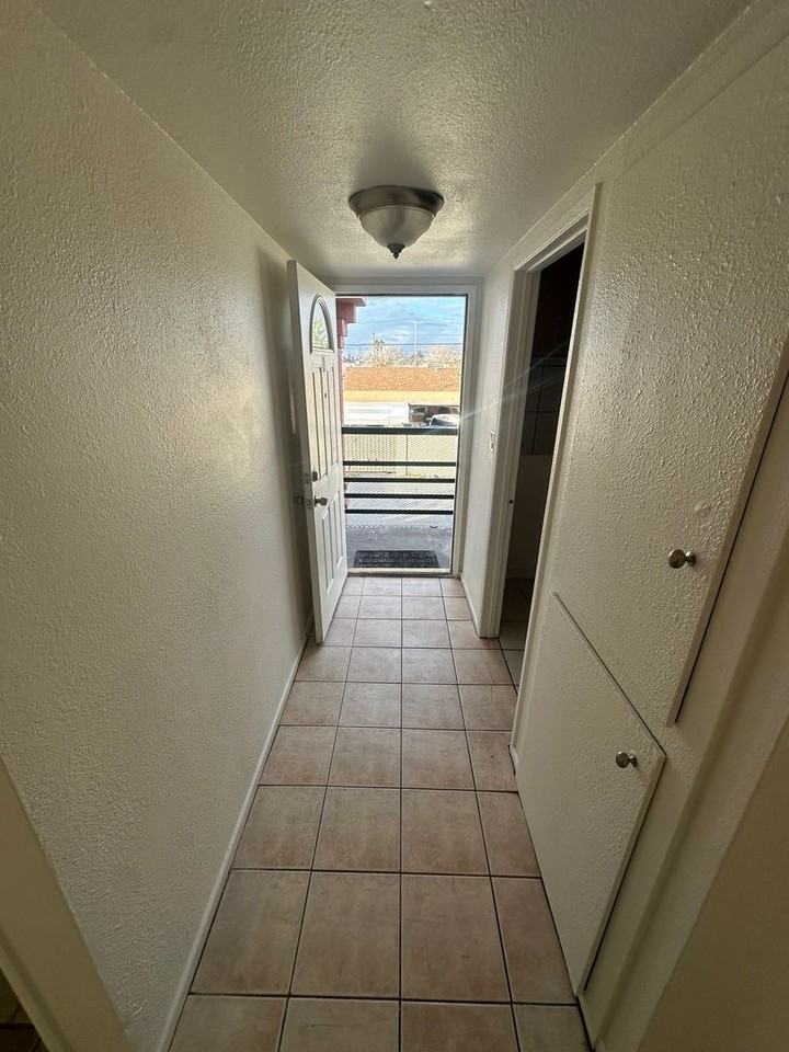 6318 Casada Way - Photo 7 of 11