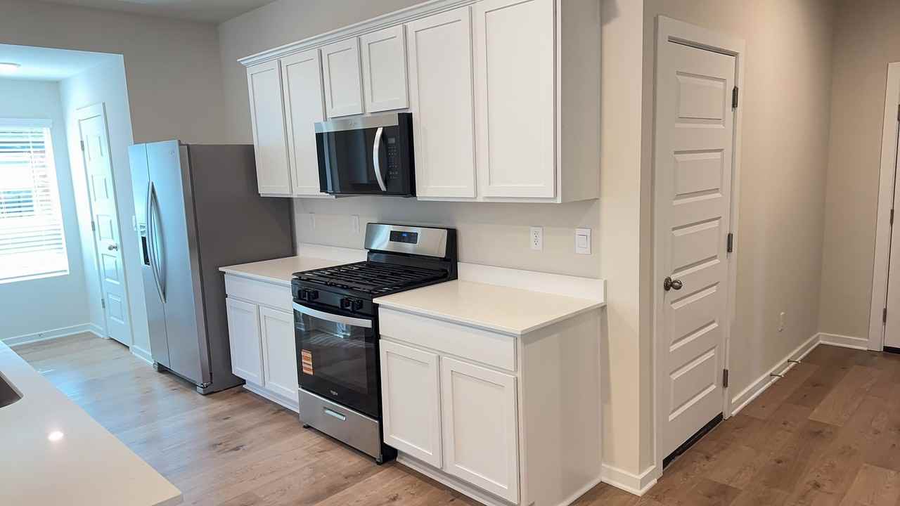 2604 Kathleens Xing - Photo 3 of 18