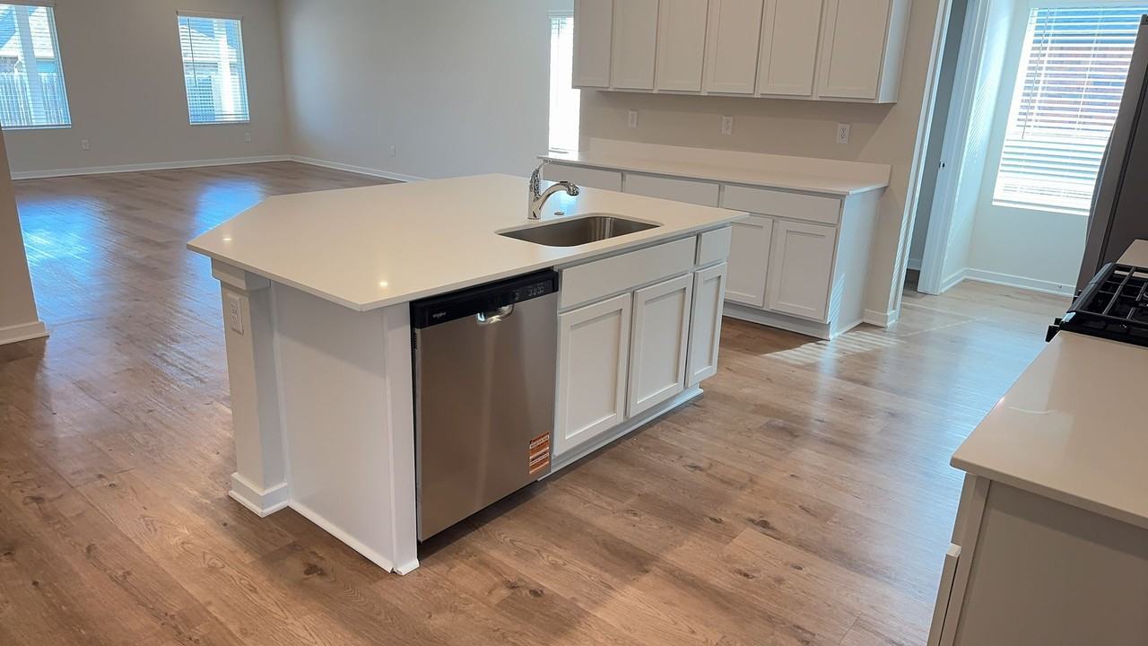 2604 Kathleens Xing - Photo 4 of 18