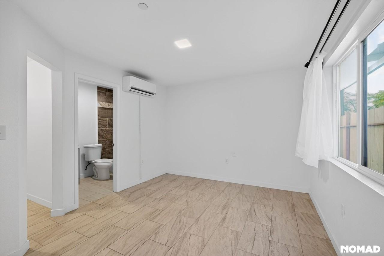 3069 40th St - Photo 5 of 50