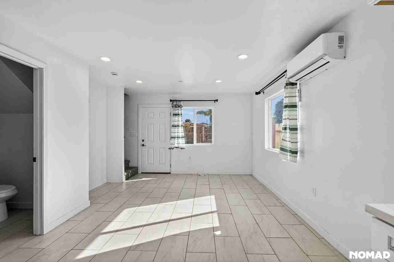 3069 40th St - Photo 6 of 50