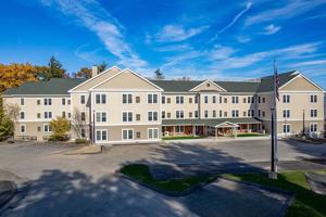 featured image of 66 Hawthorne Dr