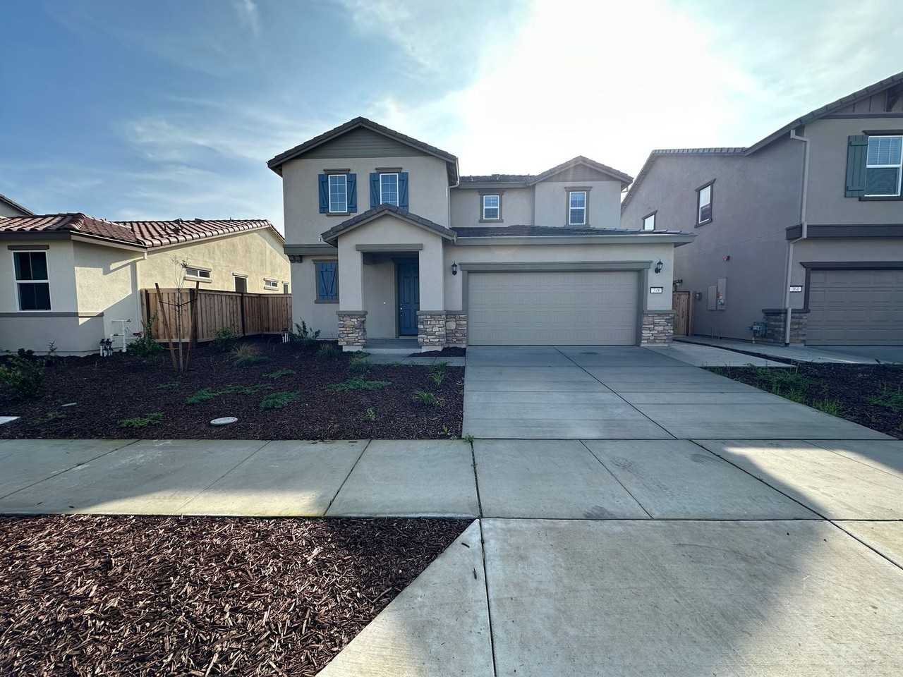 348 Pismo Dr - Photo 2 of 34