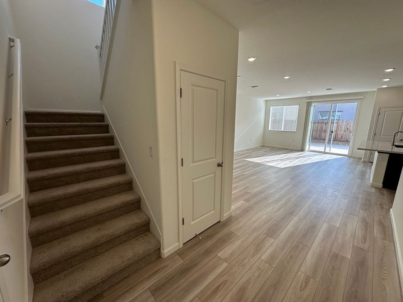 348 Pismo Dr - Photo 3 of 34