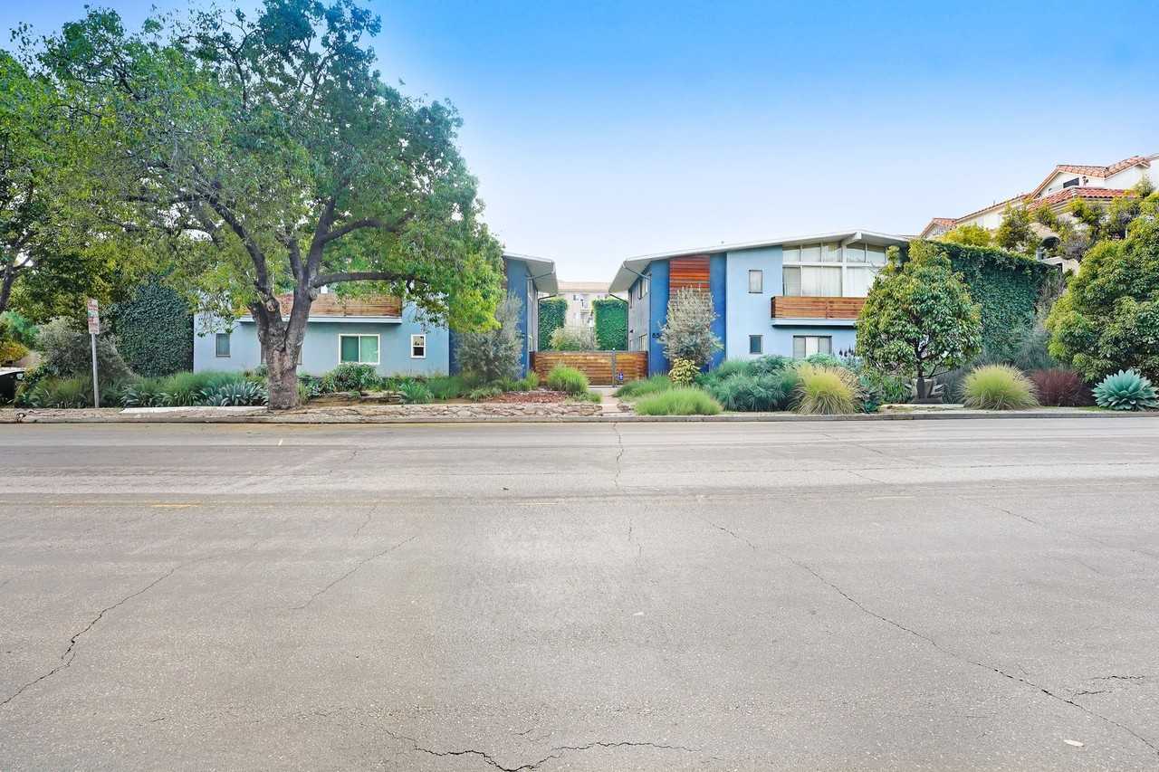 858-860 3rd Street - Photo 4 of 4