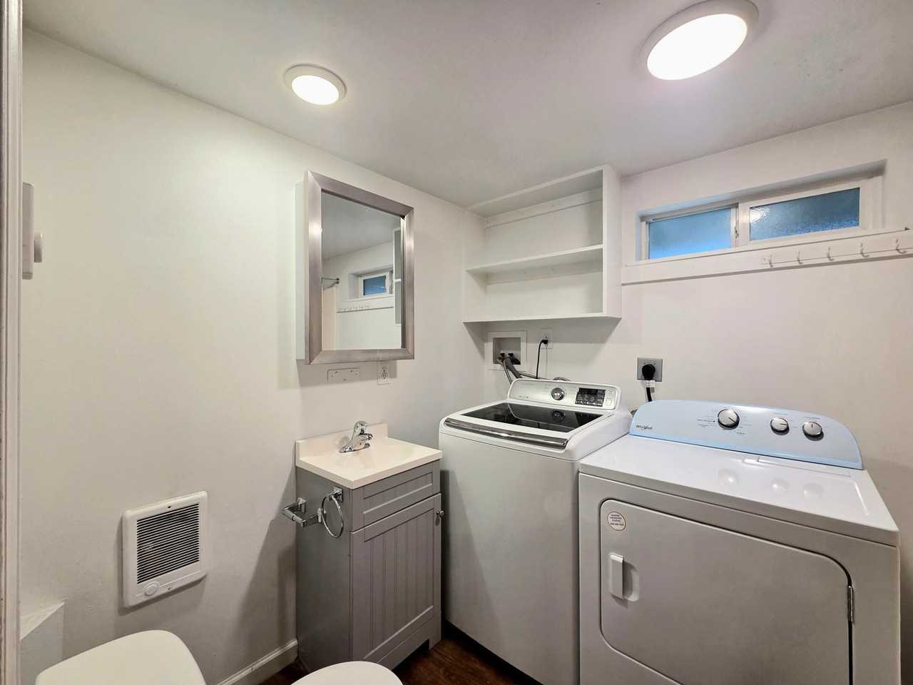 1121 Monitor St - Photo 5 of 19