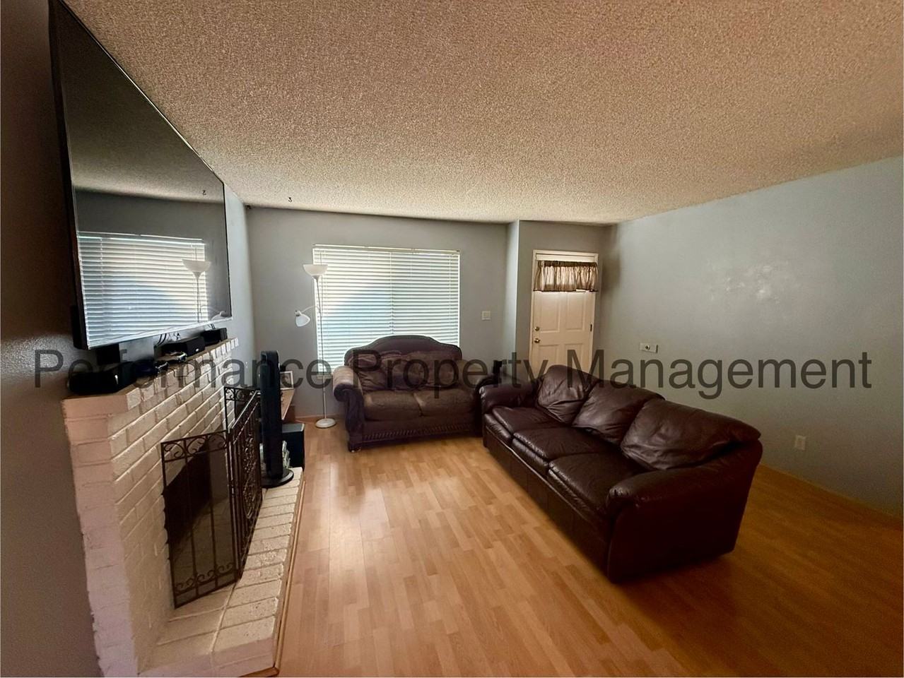 4301 Poach St - Photo 3 of 25