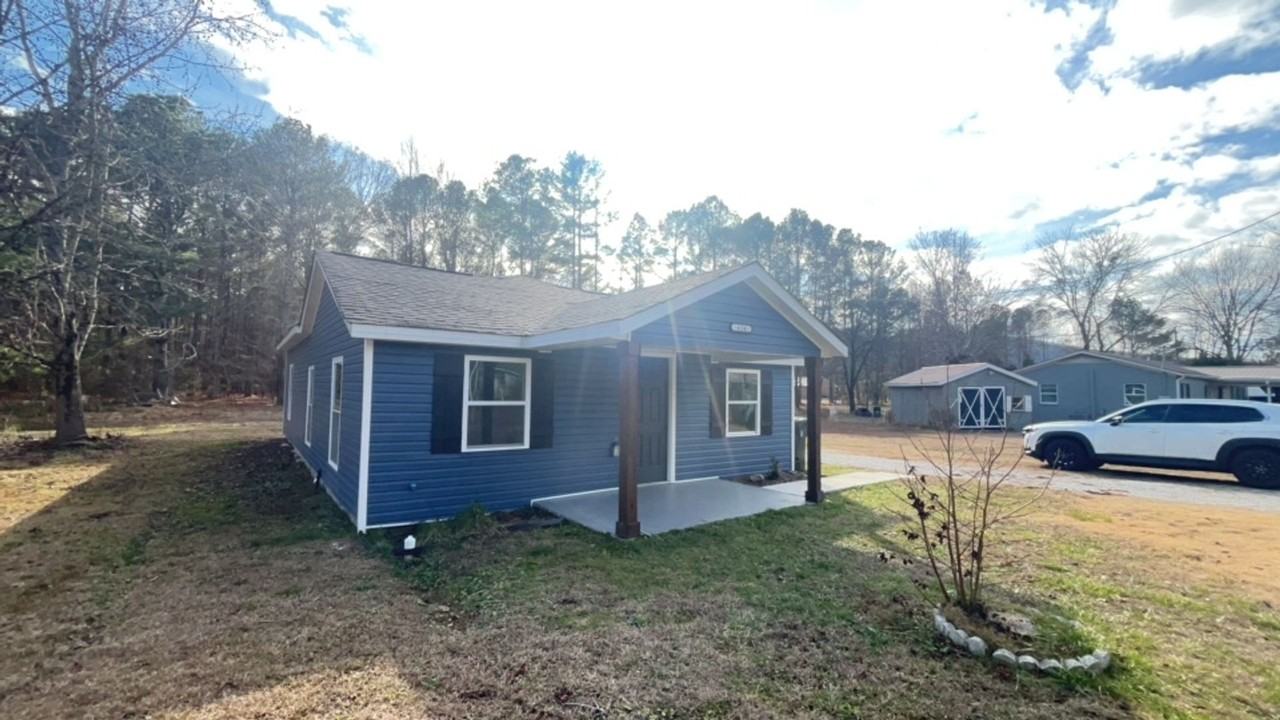 614 Maple Rd - Photo 3 of 26