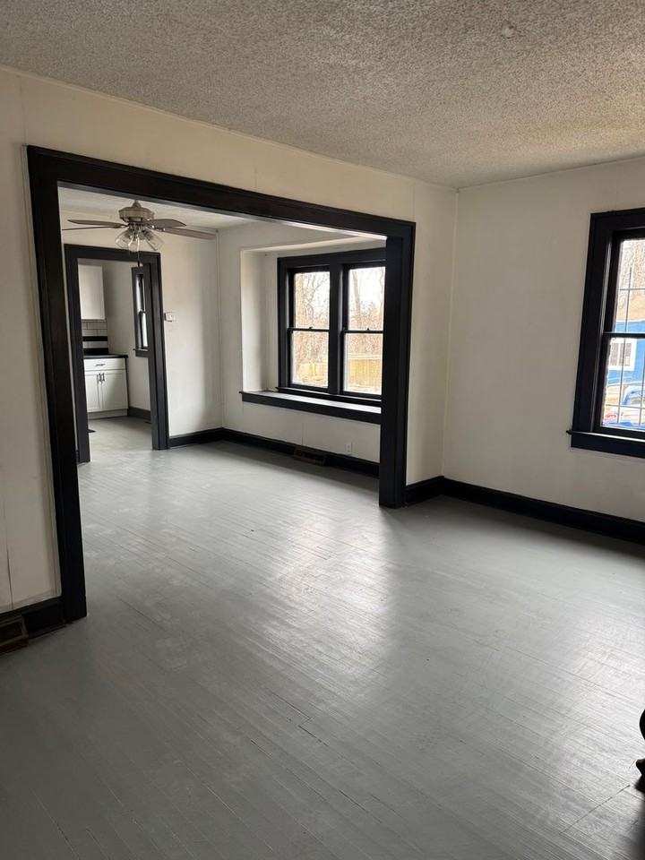 3079 N 21st St - Photo 7 of 26