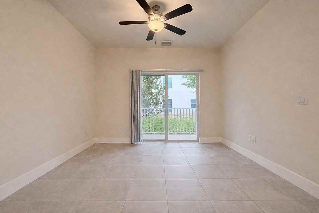 3221-3409 SW 8th Pl - Photo 6 of 43