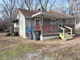 2715 S Alvord Blvd - Photo 1 of 1