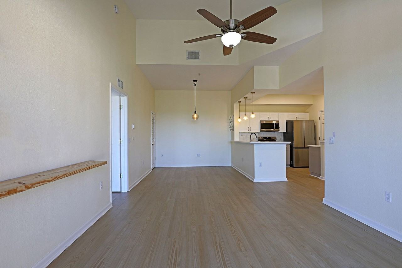 9005 Colby Dr - Photo 6 of 18