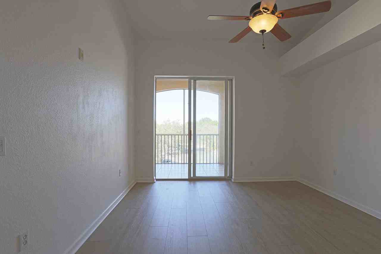 9005 Colby Dr - Photo 7 of 18