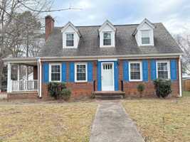 featured image of 323 S Hamilton St