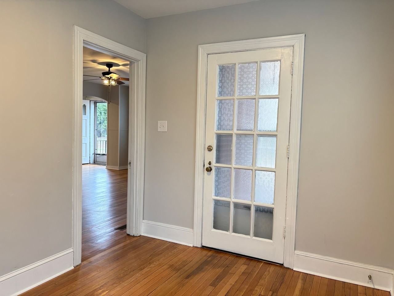 323 S Hamilton St - Photo 6 of 22