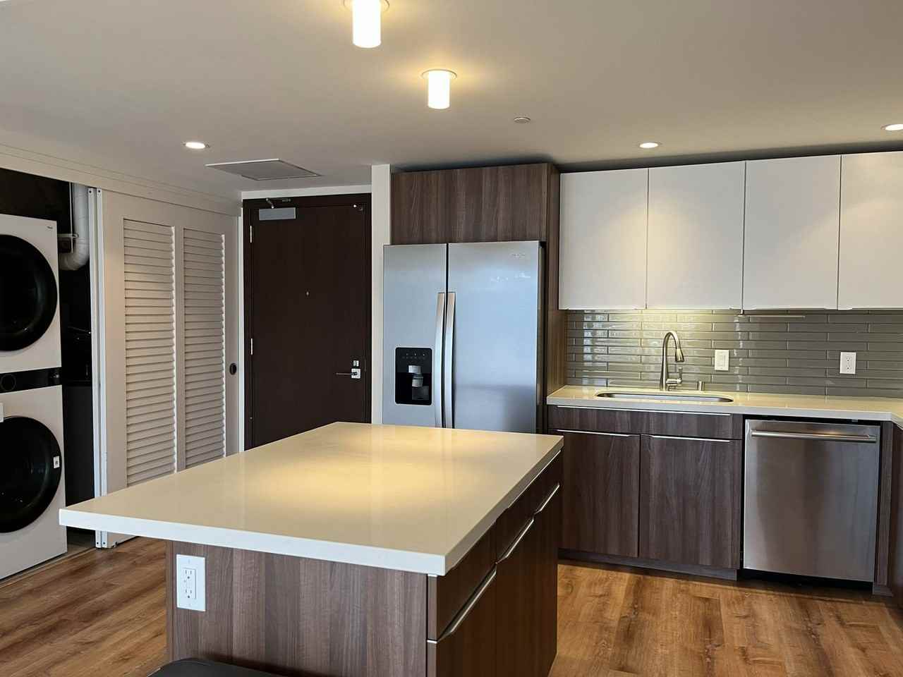 888 Kapiolani Blvd #3511 - Photo 5 of 26