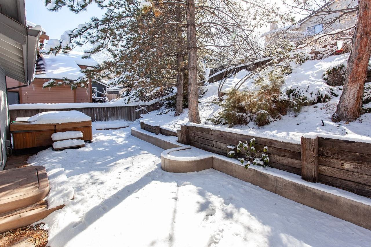 3654 Hemlock Way - Photo 7 of 36