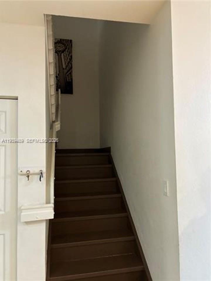 10788 10788 NW 74th Ln th 10788 - Photo 7 of 13