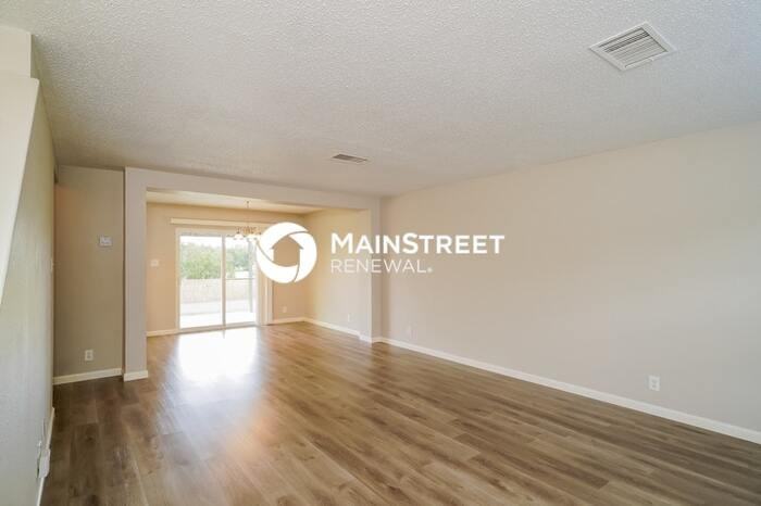 4439 Misty Springs Dr - Photo 5 of 17