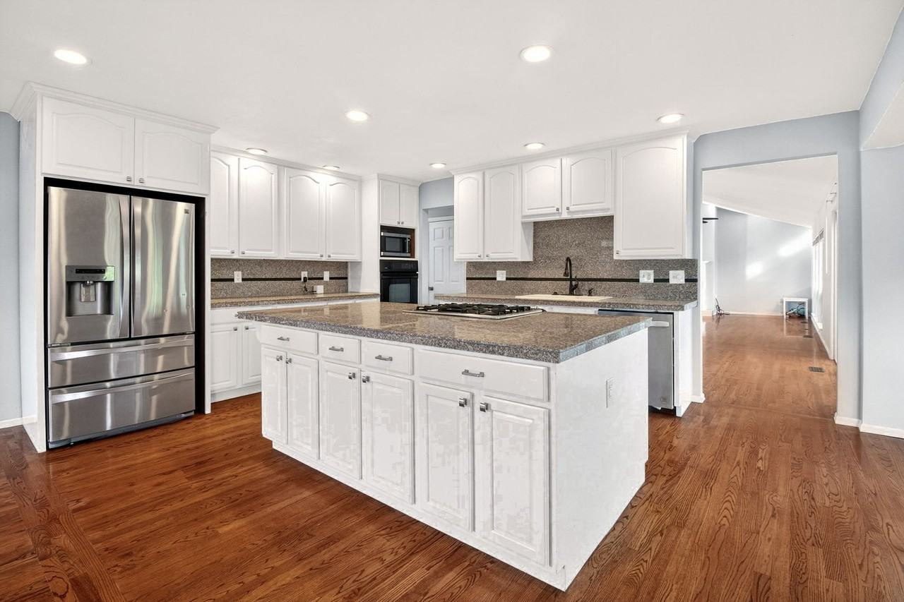 7315 Delmonico Dr - Photo 6 of 14