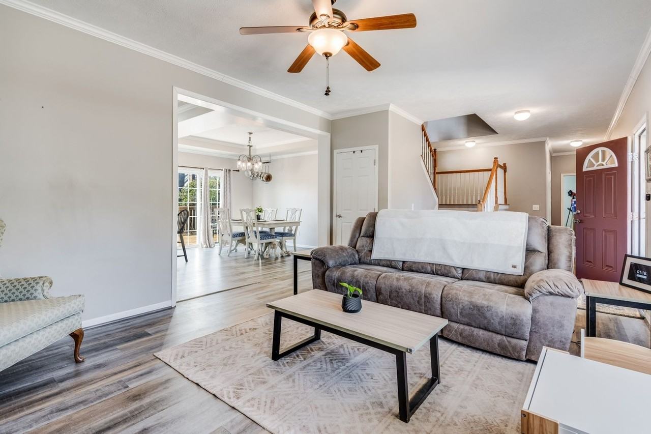 113 Gladys Ln - Photo 5 of 50