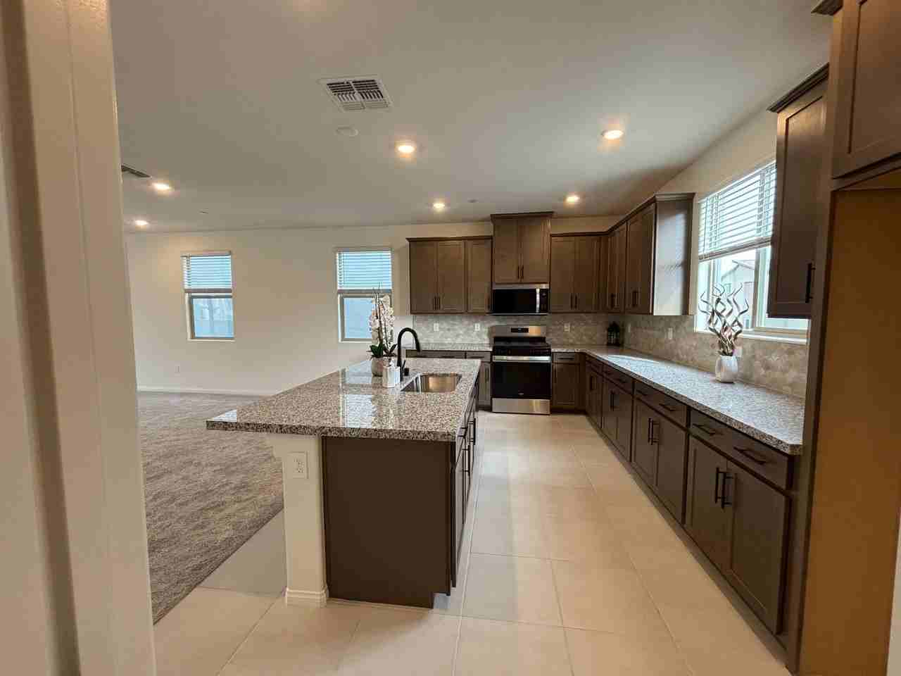 1505 Little Penguin St - Photo 7 of 26