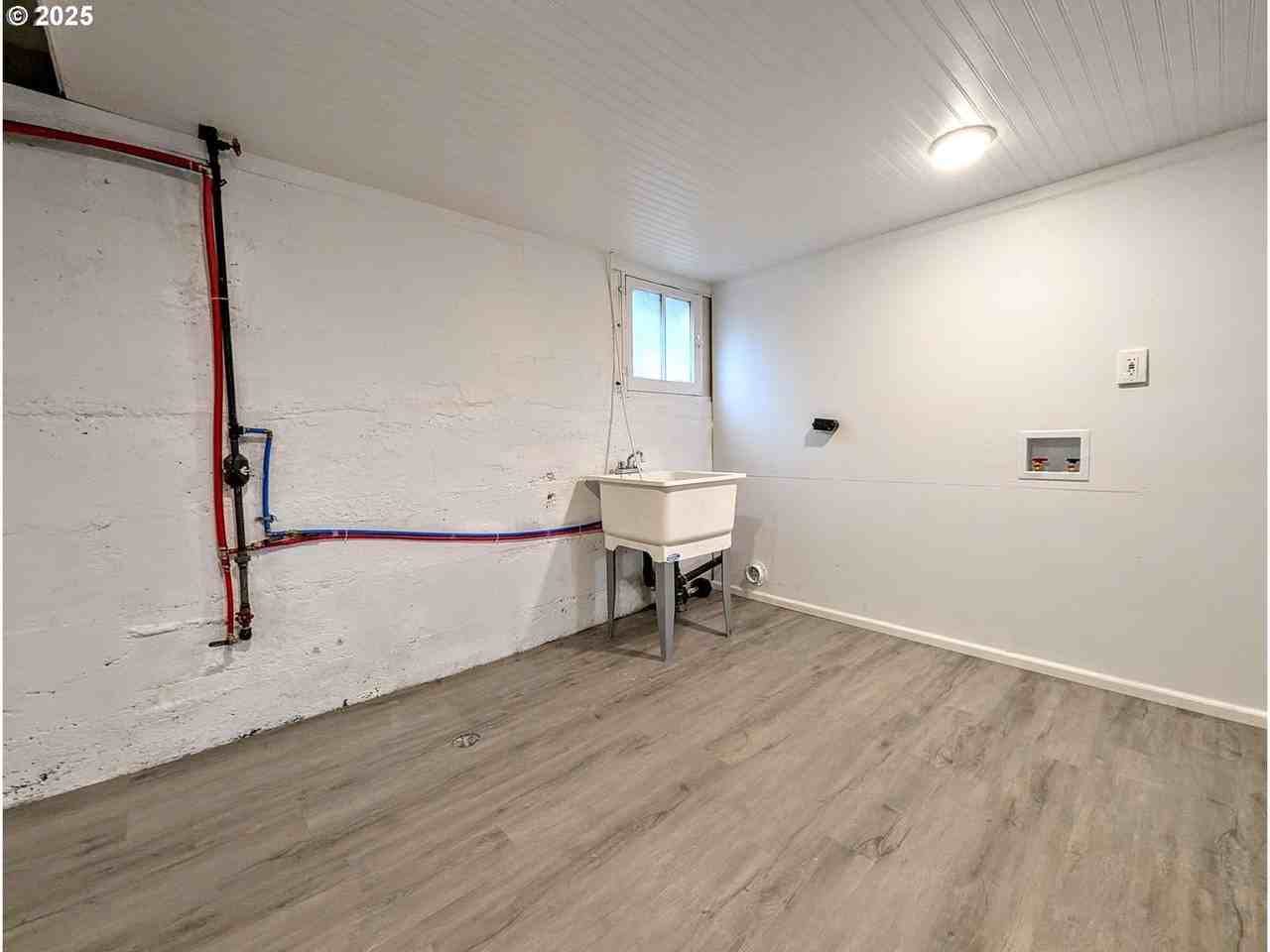 308 Adams Ave - Photo 3 of 19