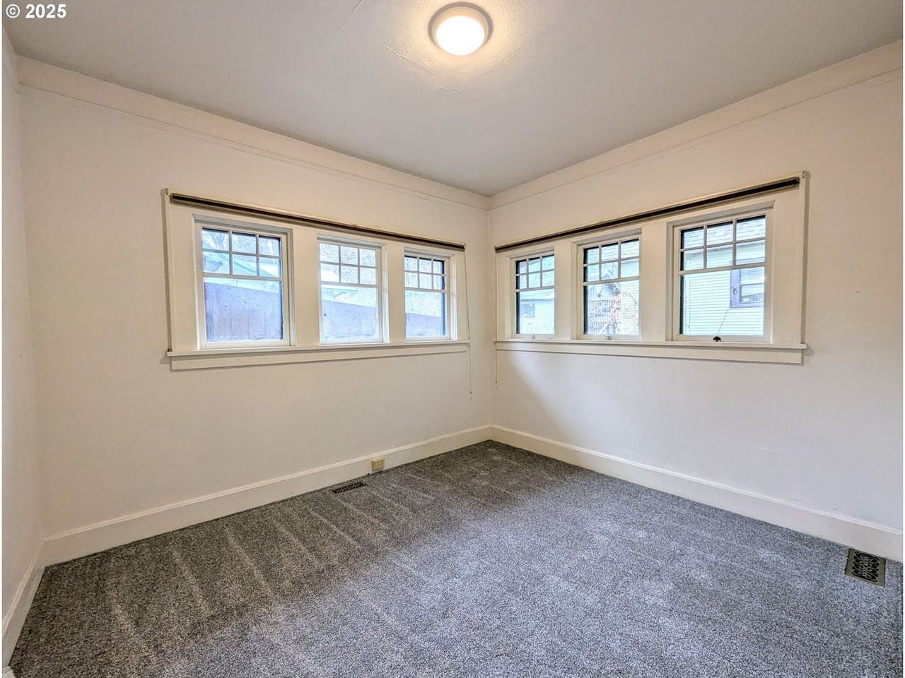 308 Adams Ave - Photo 5 of 19