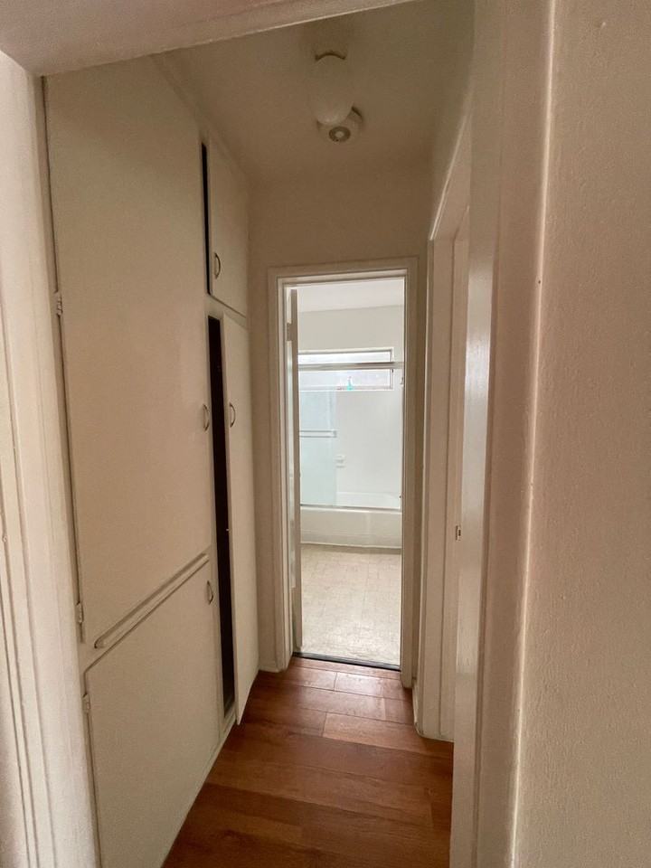 1243 26th St - Photo 4 of 19