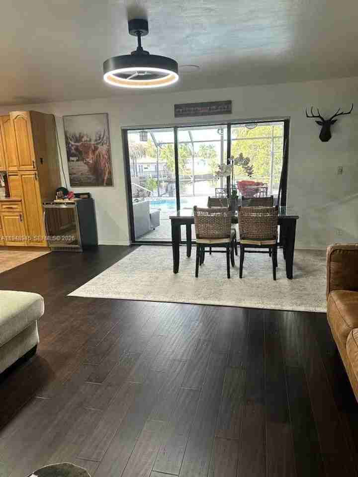 2827 Mckinley St - Photo 6 of 27