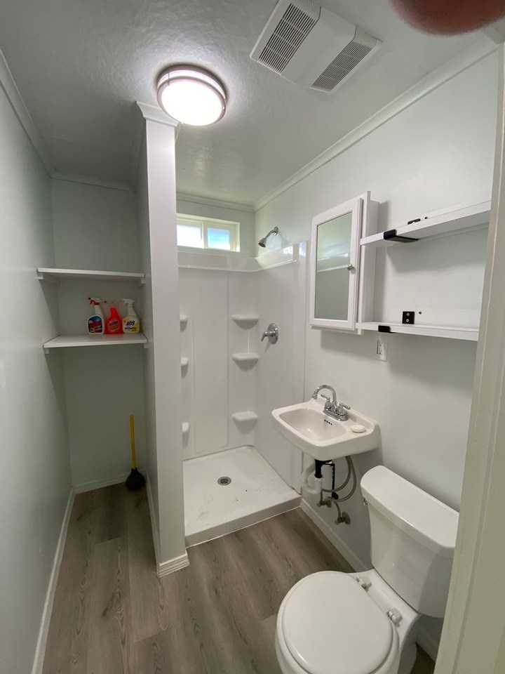 1512 1/2 Rainier Ave - Photo 6 of 7