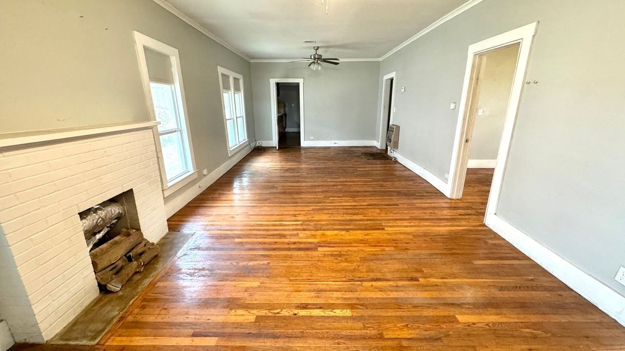 511 E Washington Ave - Photo 5 of 22