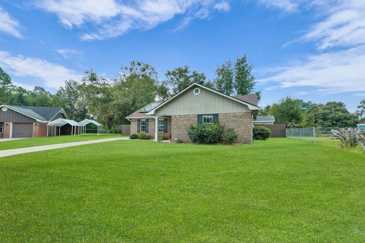 1453 Sheridan Pt - Photo 5 of 42