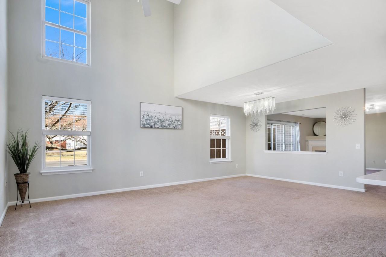 137 White Cedar Ln - Photo 4 of 37