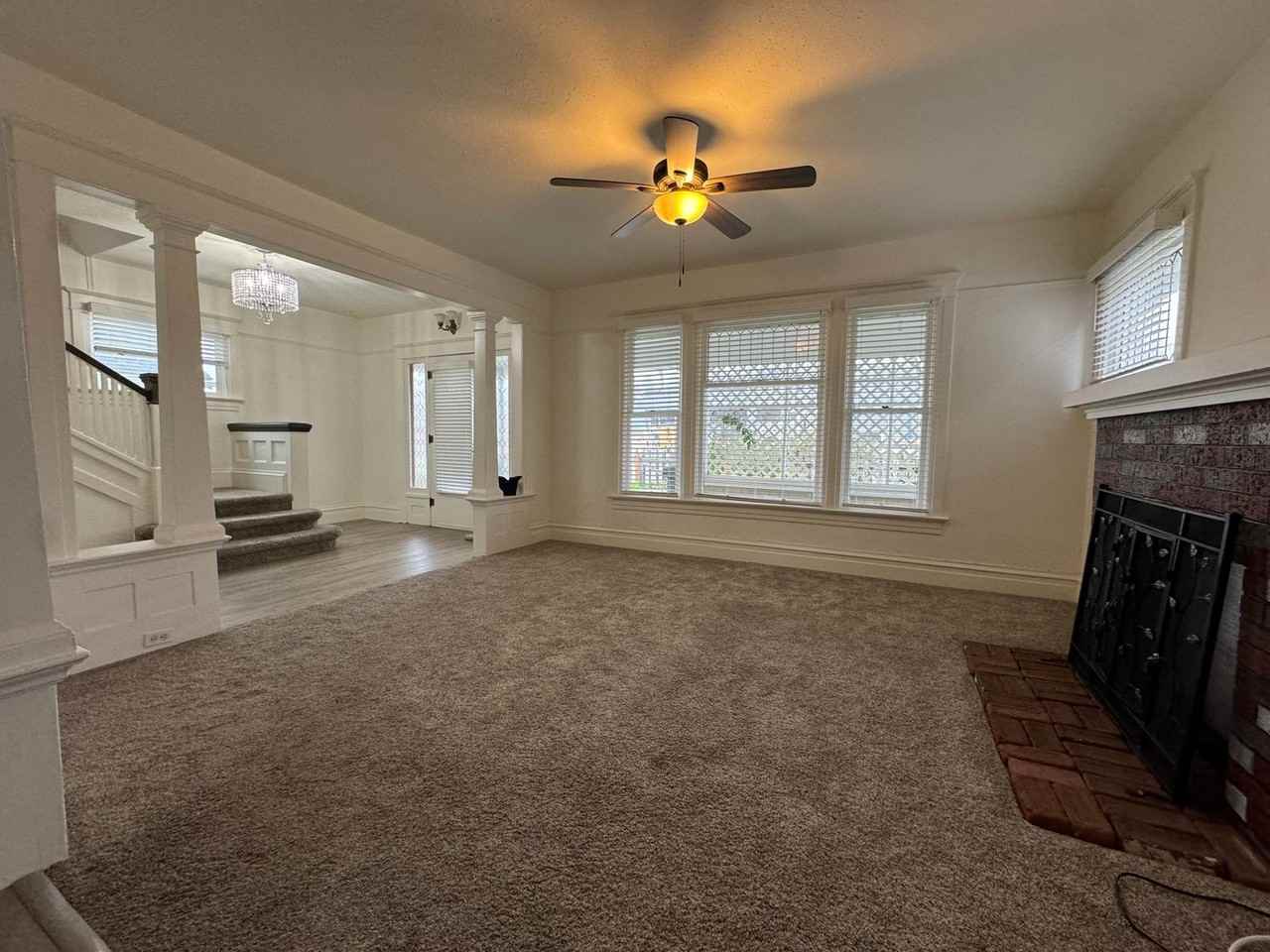 1258 Se Pine St - Photo 6 of 23