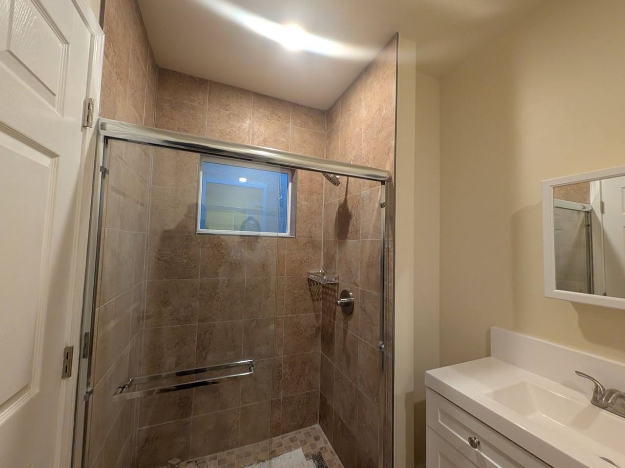 1938 N Mills Ave - Photo 5 of 11