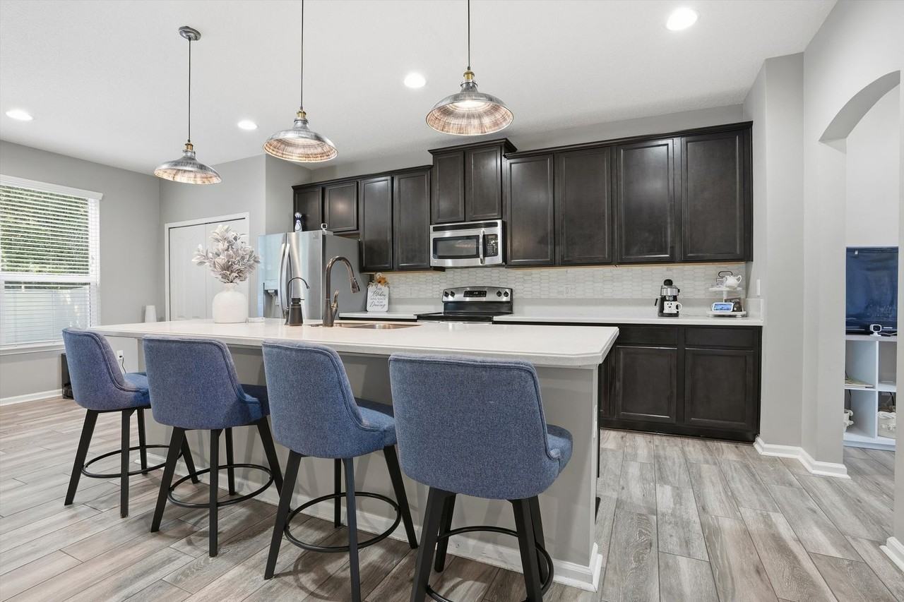 11520 Dunforth Cove Dr - Photo 6 of 35