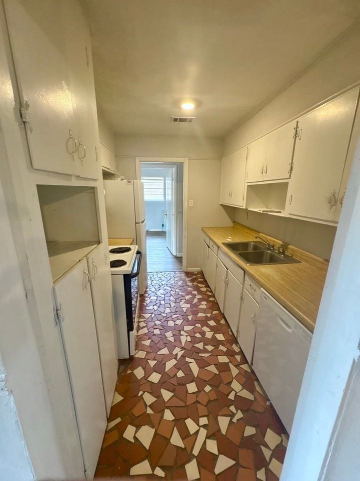 601 Spanish Acres Dr - Photo 3 of 5