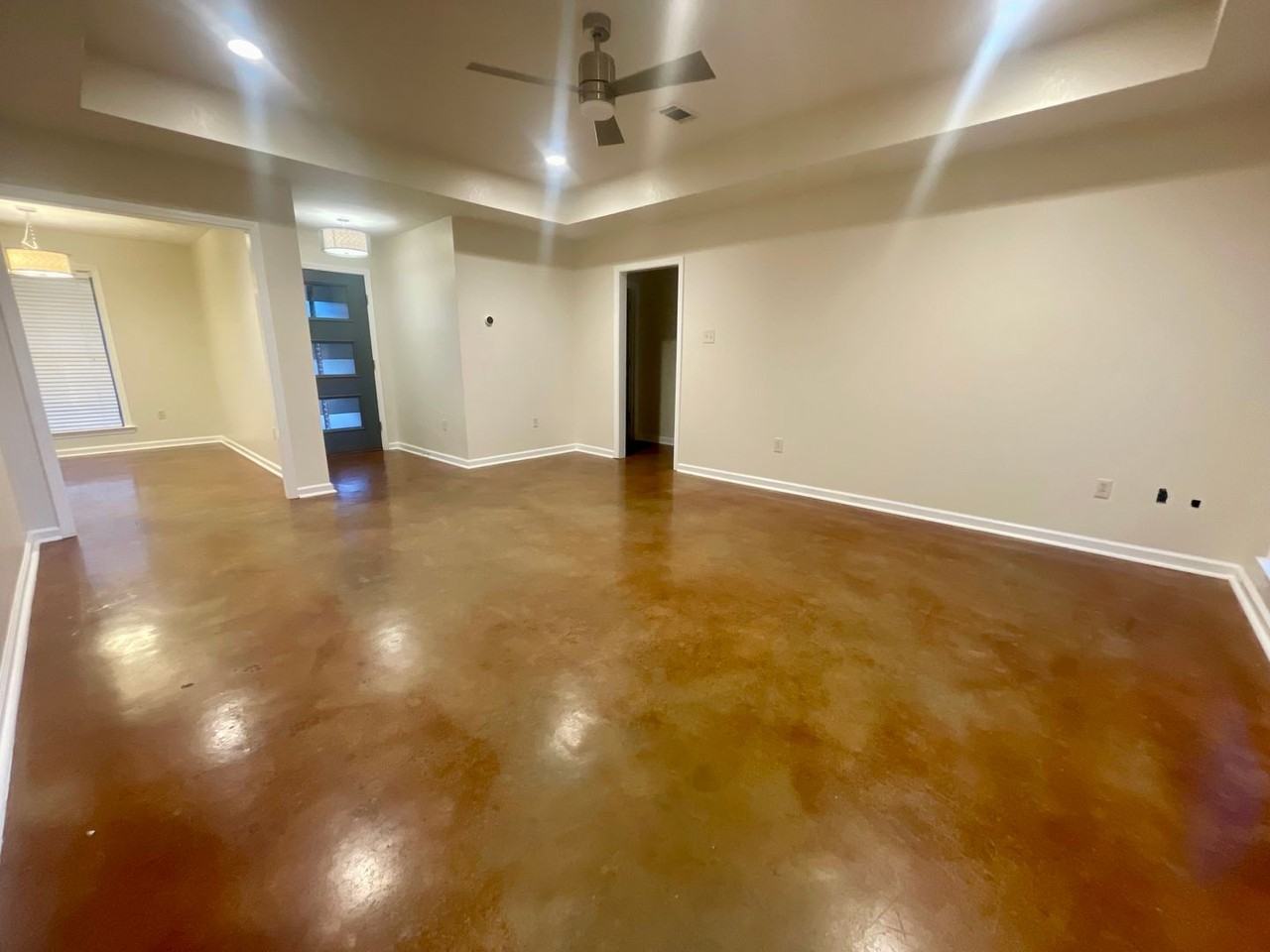 63-01 E Main St - Photo 4 of 23