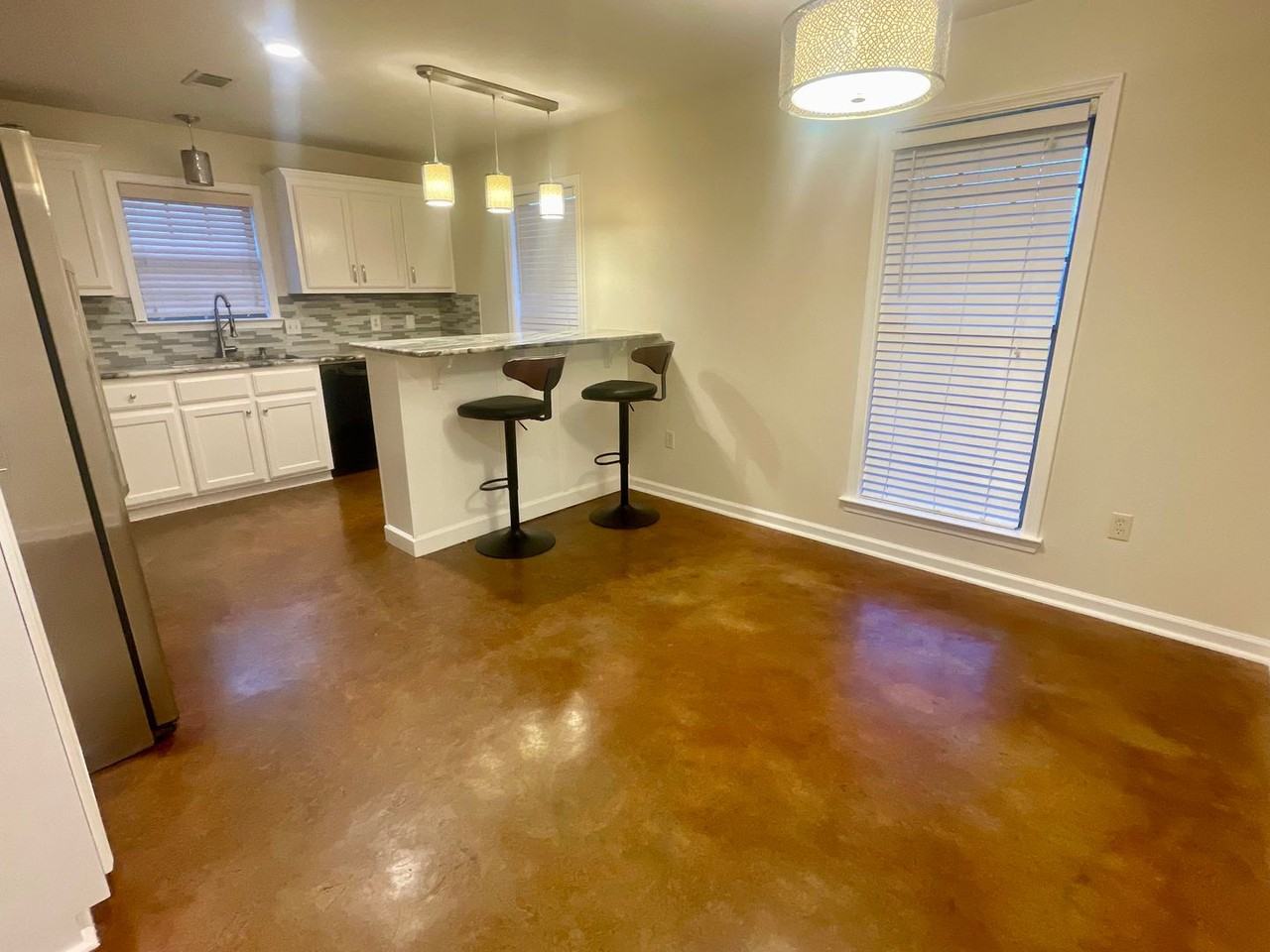 63-01 E Main St - Photo 5 of 23