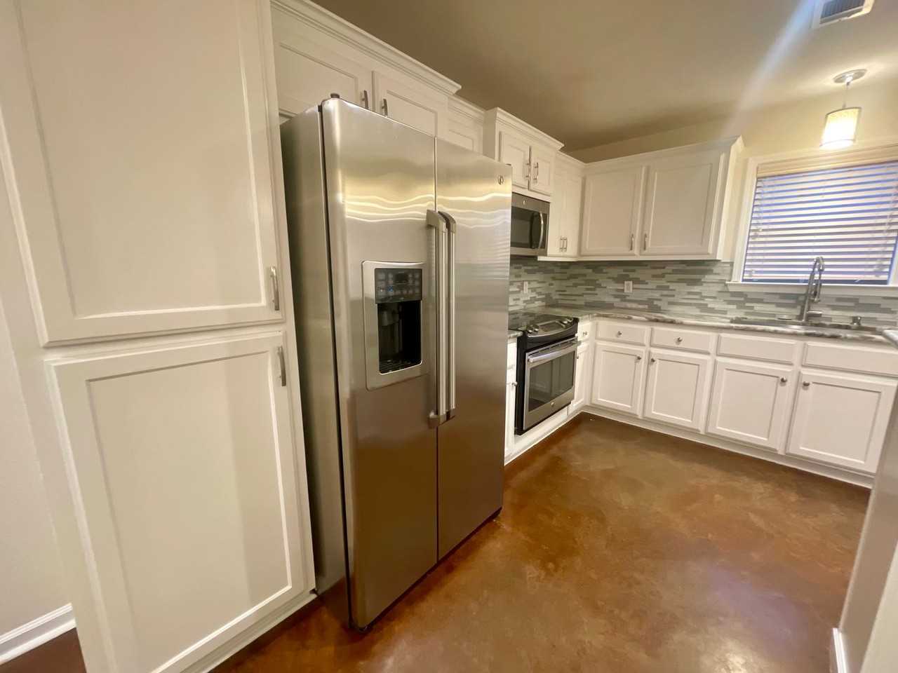 63-01 E Main St - Photo 7 of 23