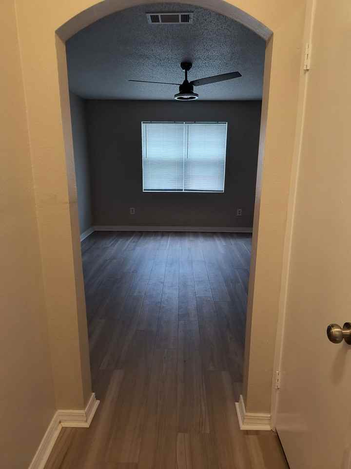 4909 Fairwood Dr - Photo 2 of 16