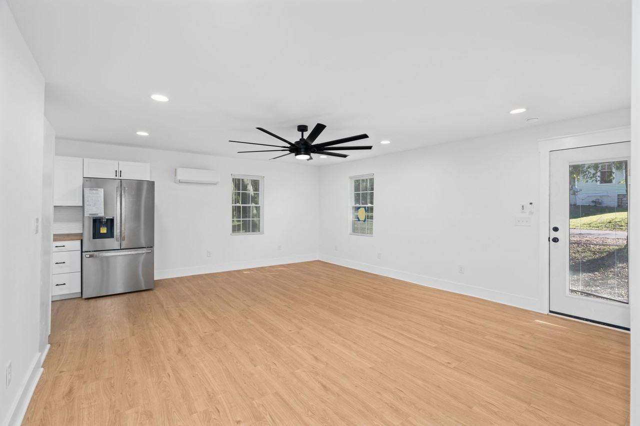 418 Jones Rd - Photo 6 of 18