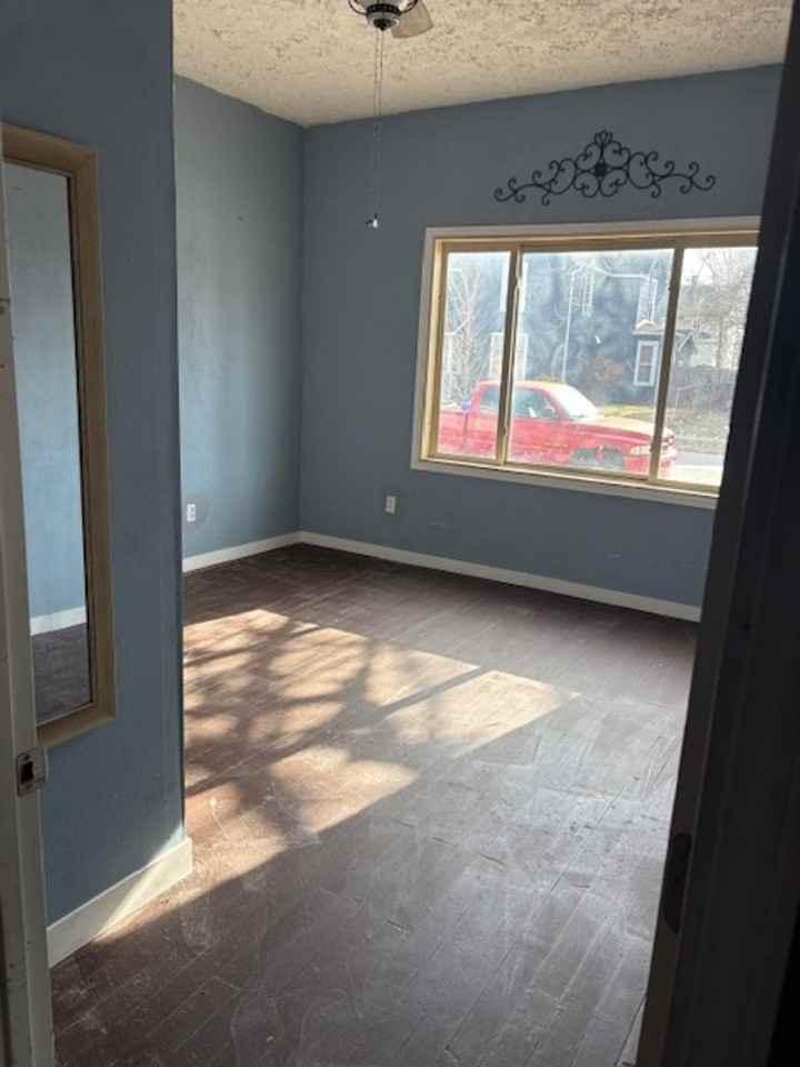 854 E Washington St - Photo 3 of 11